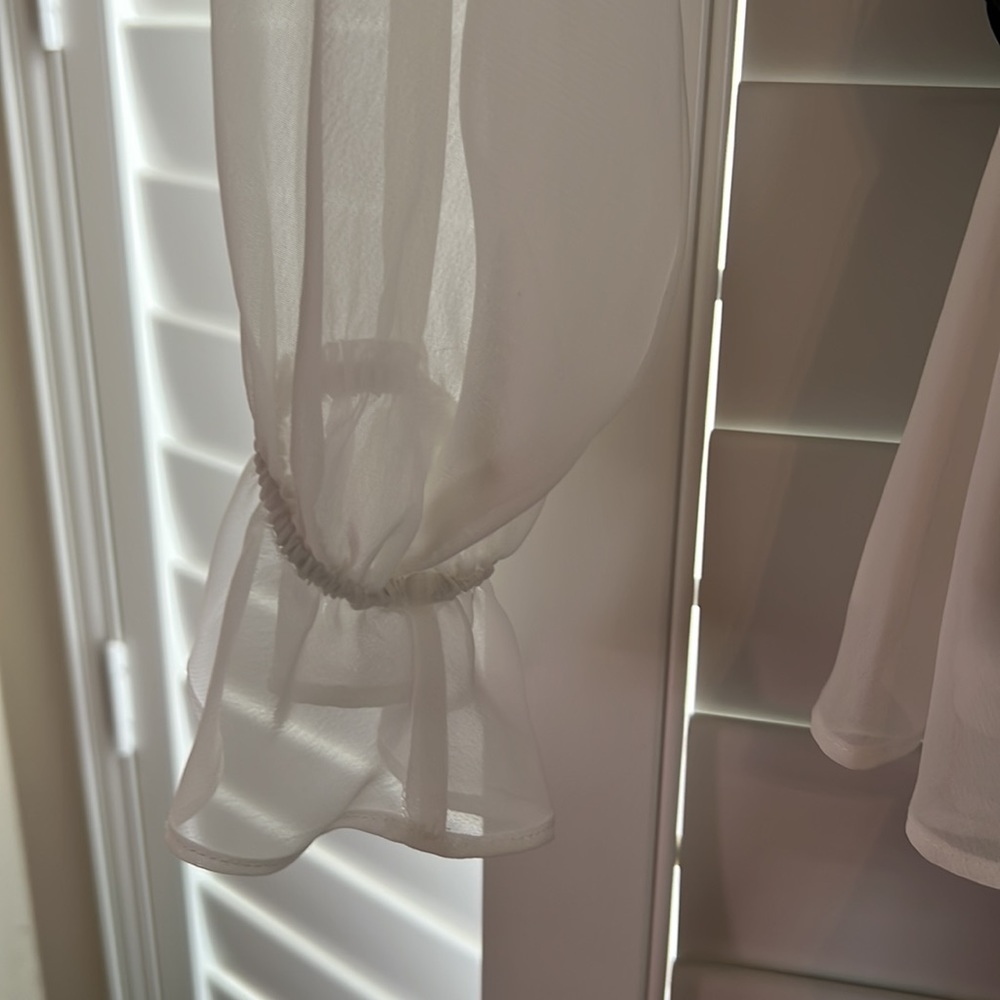 Special Occasion Blouse - Picture 4 of 7